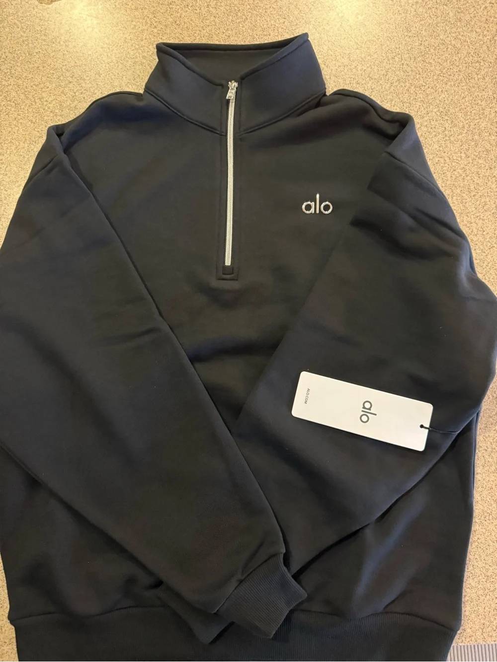 MSRP $148…..ALO Yoga Black Half-Zip Sweatshirt